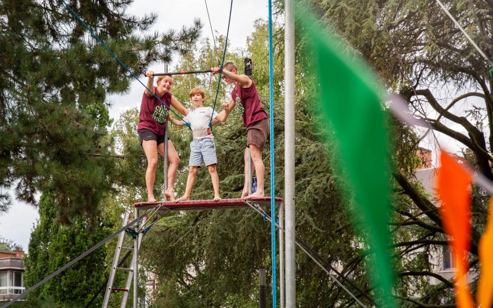 Kinderen op platform