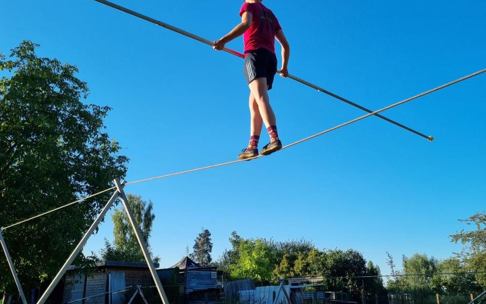 Funambule Sarakasi